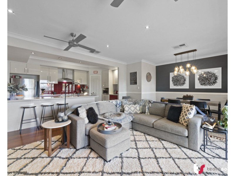 24 Kilmarnock Court, Mundoolun QLD 4285