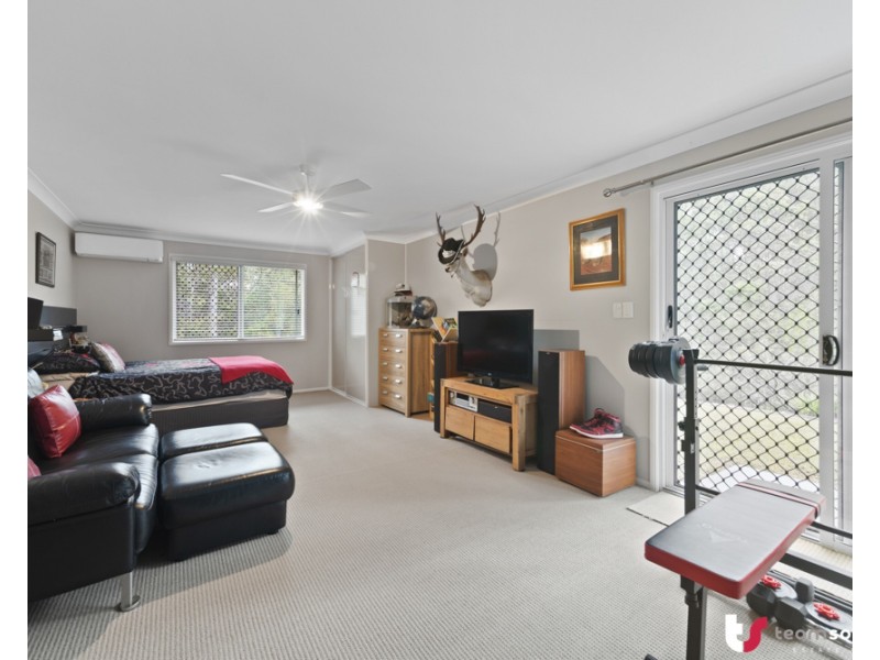 24 Kilmarnock Court, Mundoolun QLD 4285