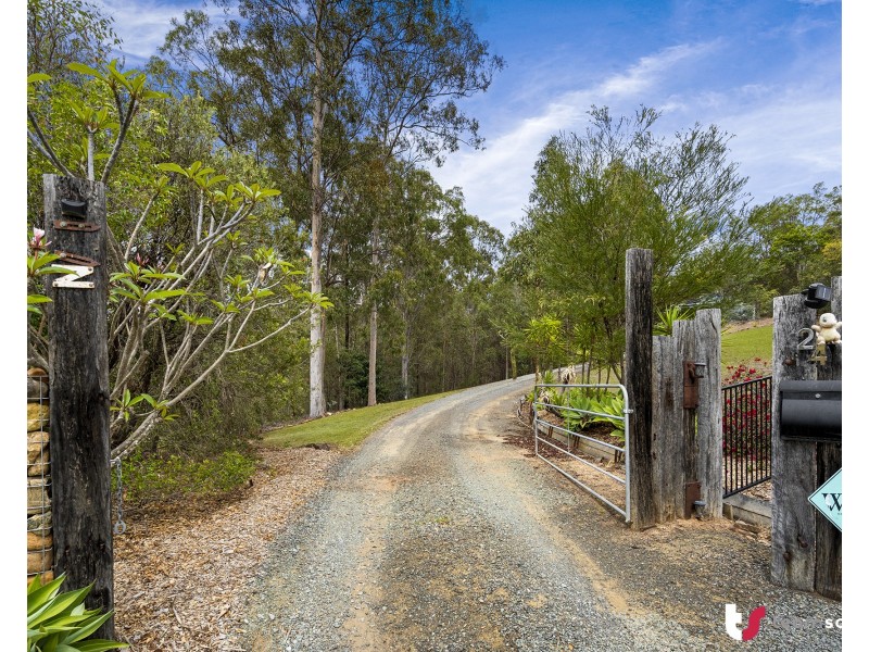 24 Kilmarnock Court, Mundoolun QLD 4285