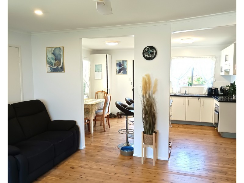 9 Perulpa Street, Coochiemudlo Island QLD 4184