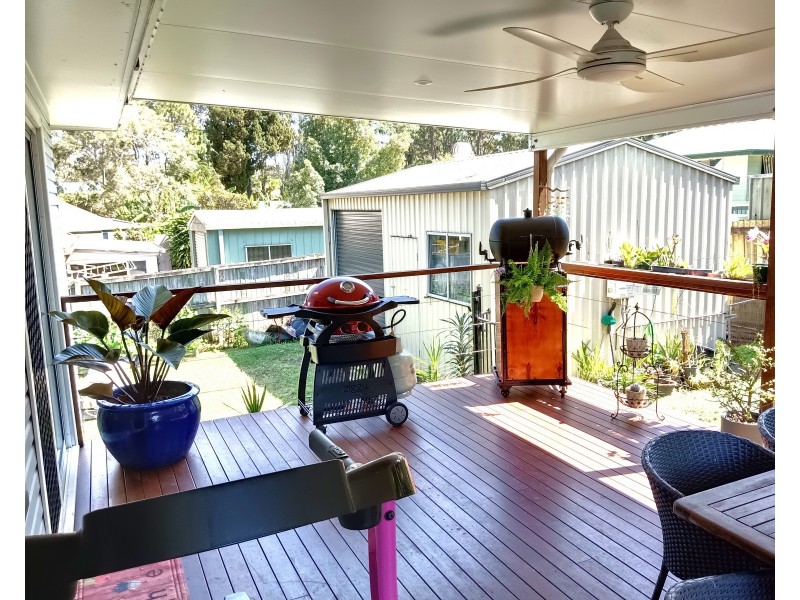 9 Perulpa Street, Coochiemudlo Island QLD 4184