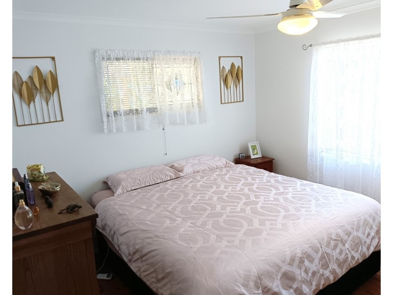 9 Perulpa Street, Coochiemudlo Island QLD 4184