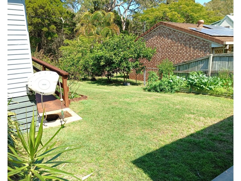 9 Perulpa Street, Coochiemudlo Island QLD 4184