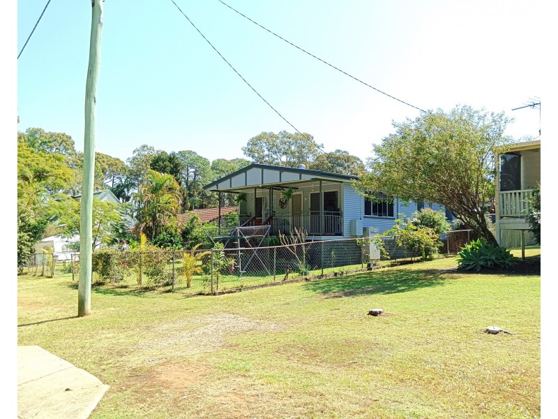 9 Perulpa Street, Coochiemudlo Island QLD 4184