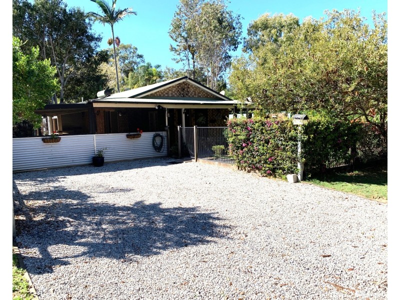 5 Moonah Street, Coochiemudlo Island QLD 4184