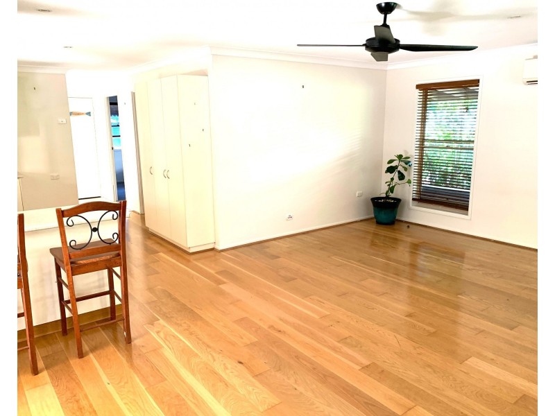 5 Moonah Street, Coochiemudlo Island QLD 4184