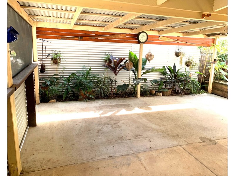 5 Moonah Street, Coochiemudlo Island QLD 4184