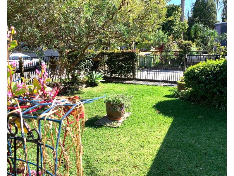 5 Moonah Street, Coochiemudlo Island QLD 4184