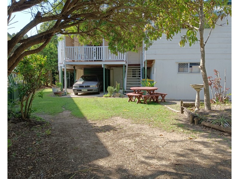 31 Phillips Street, Coochiemudlo Island QLD 4184