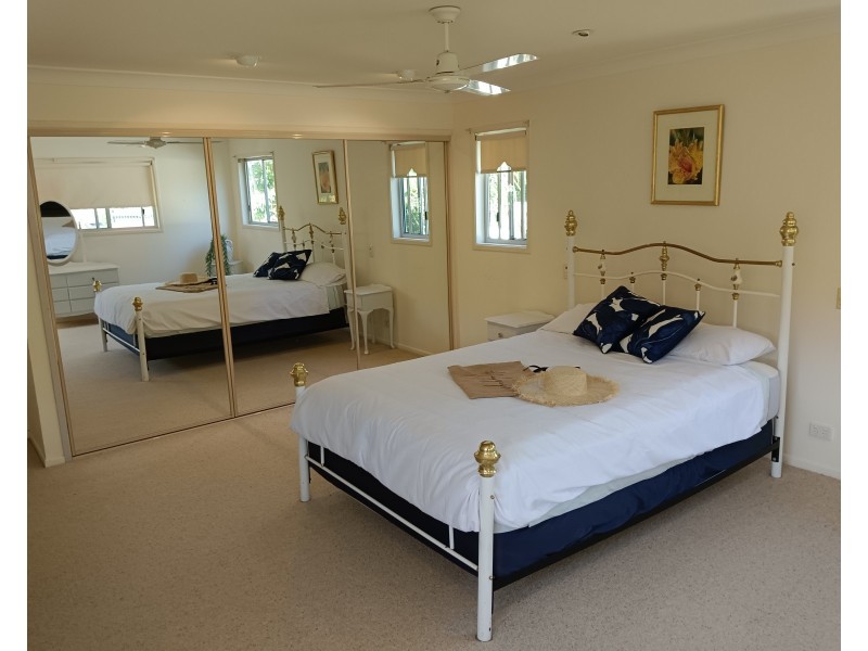 31 Phillips Street, Coochiemudlo Island QLD 4184