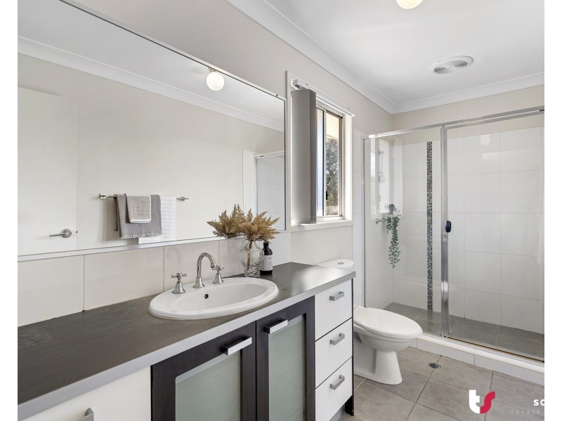 13 Pelorus Street, Redland Bay QLD 4165