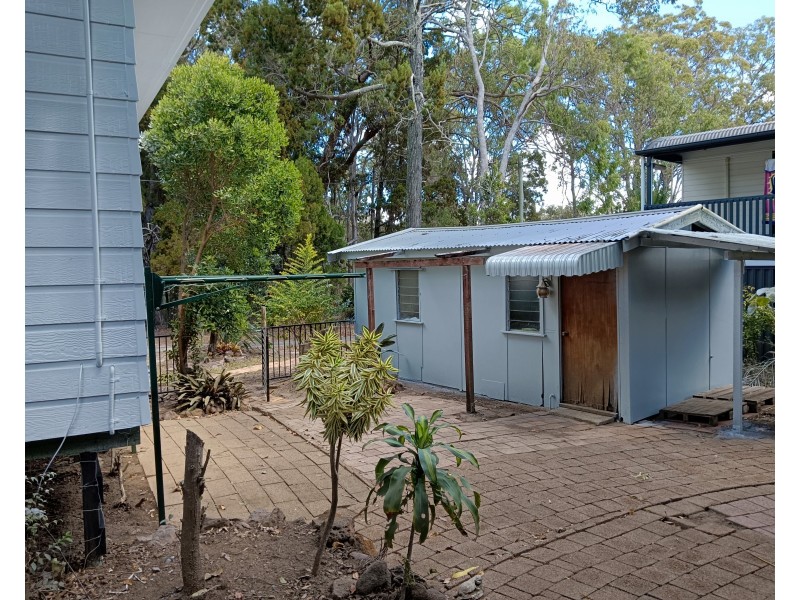 10 Moonah Street, Coochiemudlo Island QLD 4184