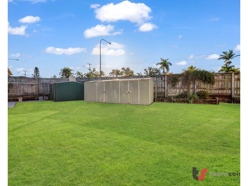 5 Sandy Drive, Victoria Point QLD 4165
