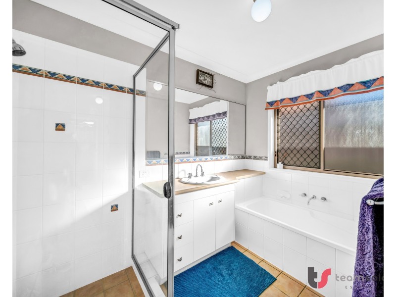 5 Sandy Drive, Victoria Point QLD 4165