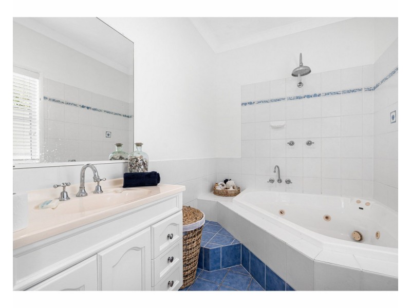 8 Major Court, Birkdale QLD 4159