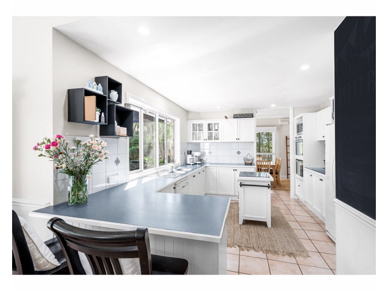 8 Major Court, Birkdale QLD 4159