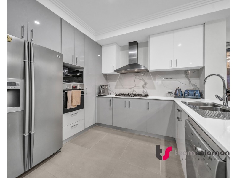 2/155 Middle Street, Cleveland QLD 4163