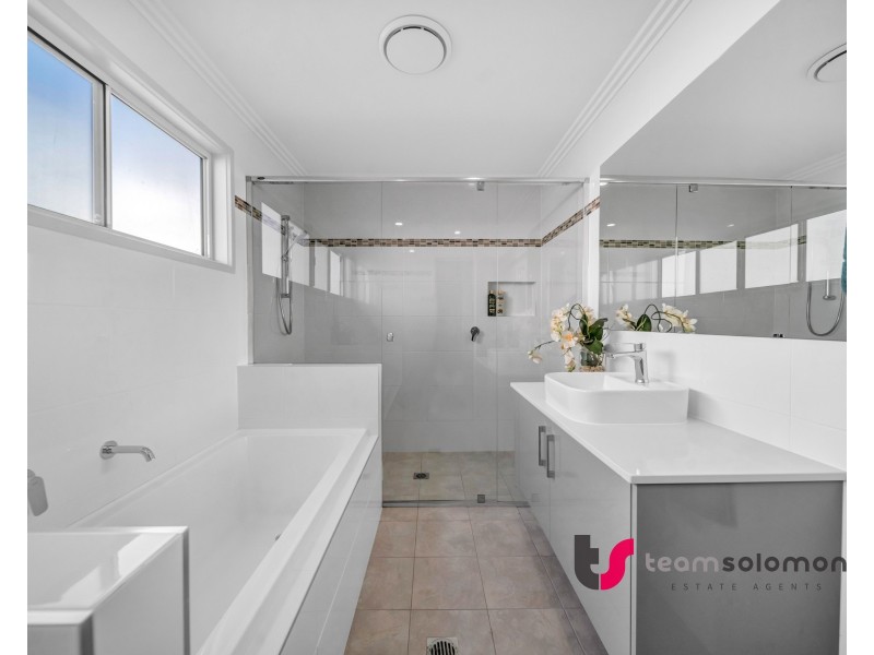 2/155 Middle Street, Cleveland QLD 4163