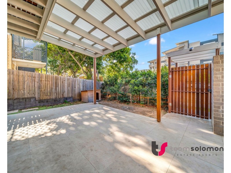 2/155 Middle Street, Cleveland QLD 4163