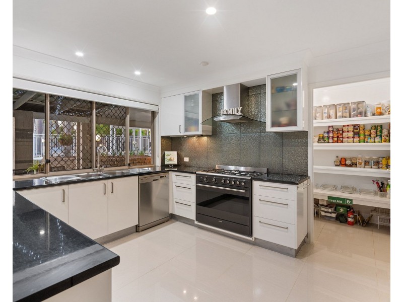 49 Bunker Road, Victoria Point QLD 4165