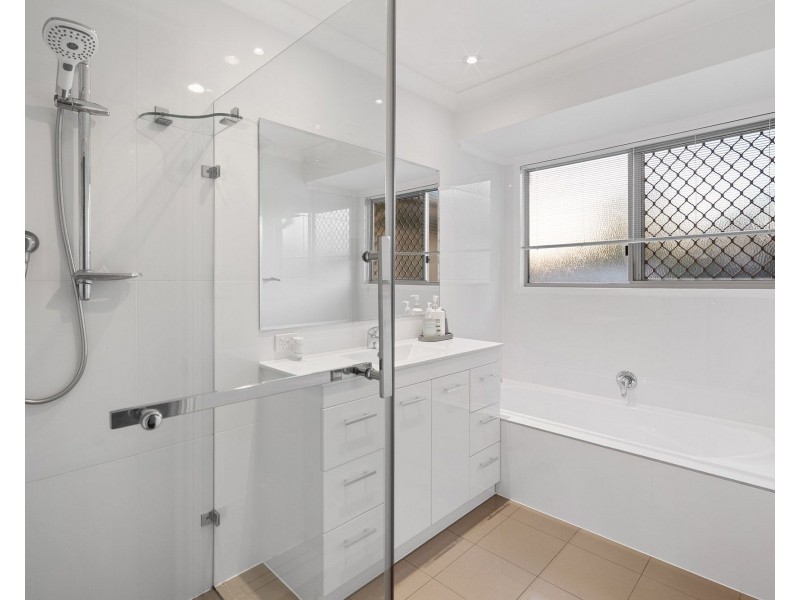 49 Bunker Road, Victoria Point QLD 4165