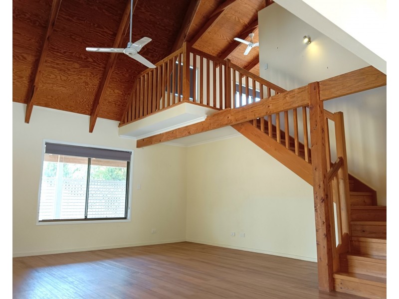 37 Phillips Street, Coochiemudlo Island QLD 4184