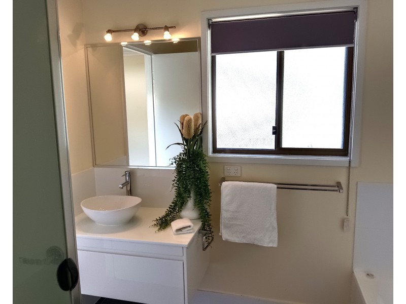 37 Phillips Street, Coochiemudlo Island QLD 4184