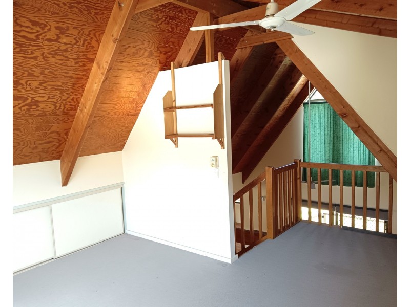 37 Phillips Street, Coochiemudlo Island QLD 4184