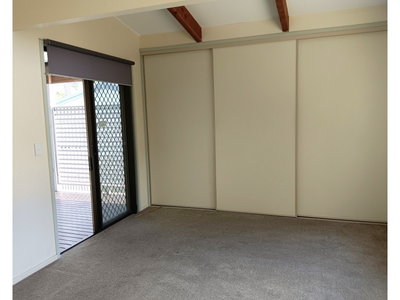 37 Phillips Street, Coochiemudlo Island QLD 4184