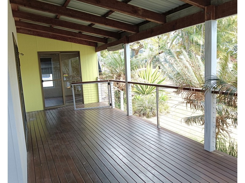 37 Phillips Street, Coochiemudlo Island QLD 4184