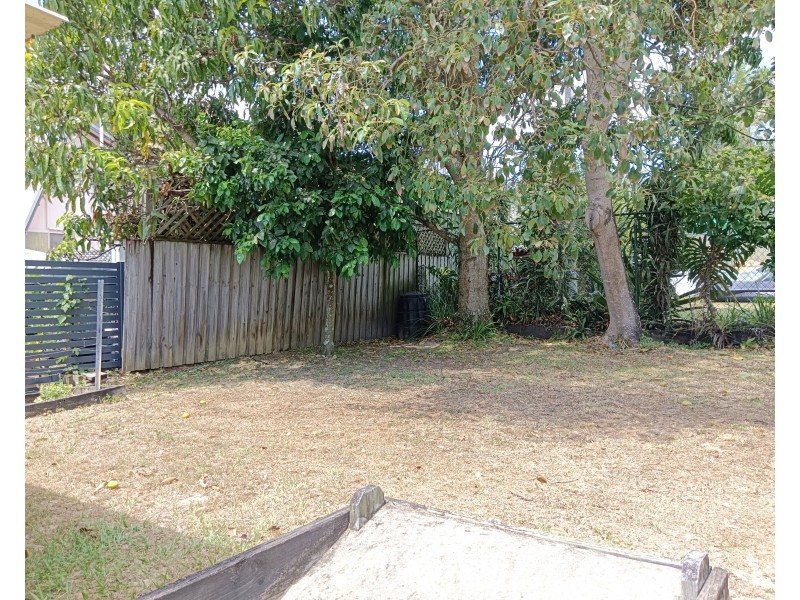 37 Phillips Street, Coochiemudlo Island QLD 4184