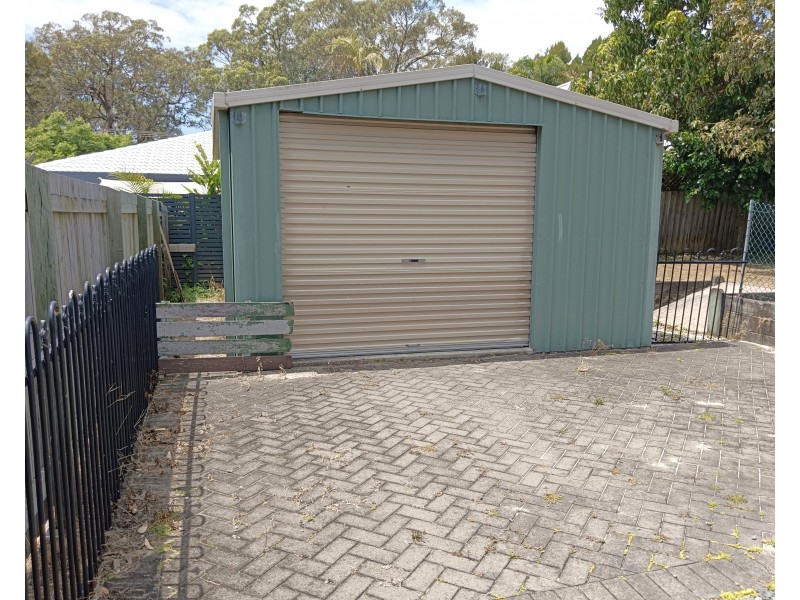 37 Phillips Street, Coochiemudlo Island QLD 4184