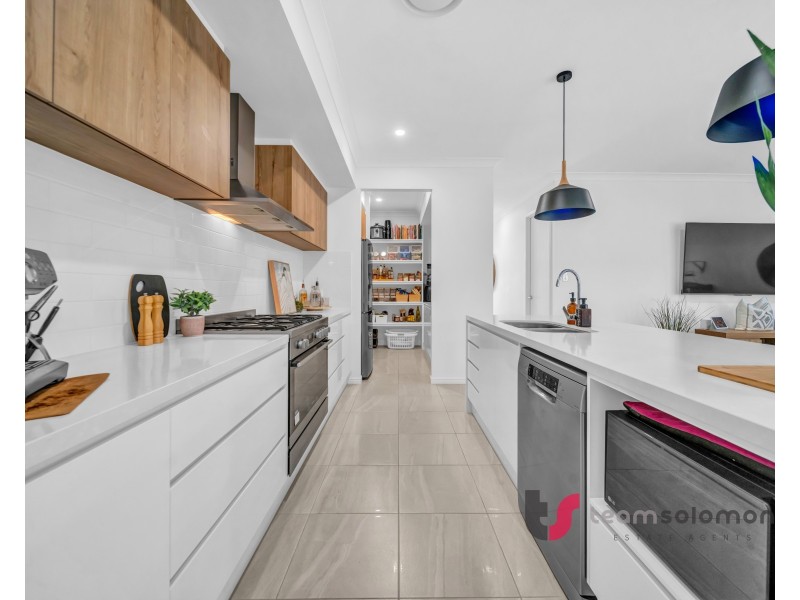 40 Woodside Way, Thornlands QLD 4164
