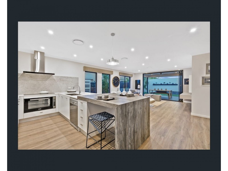 12 Seawater Street, Thornlands QLD 4164