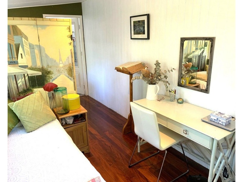 11 Welsby Street, Coochiemudlo Island QLD 4184