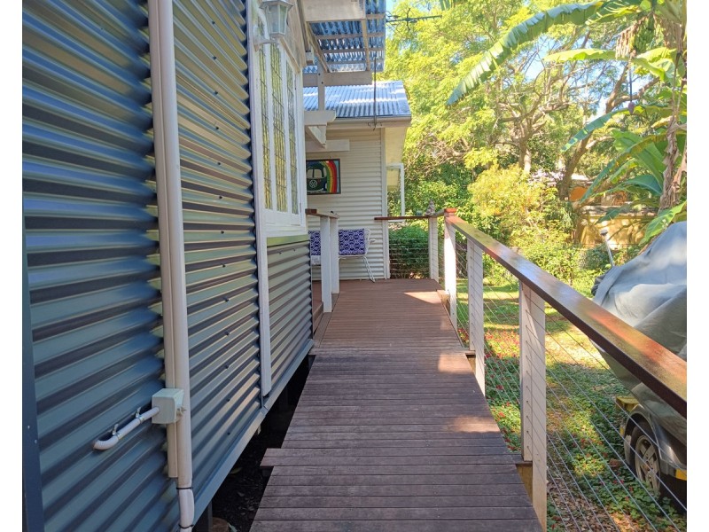11 Welsby Street, Coochiemudlo Island QLD 4184