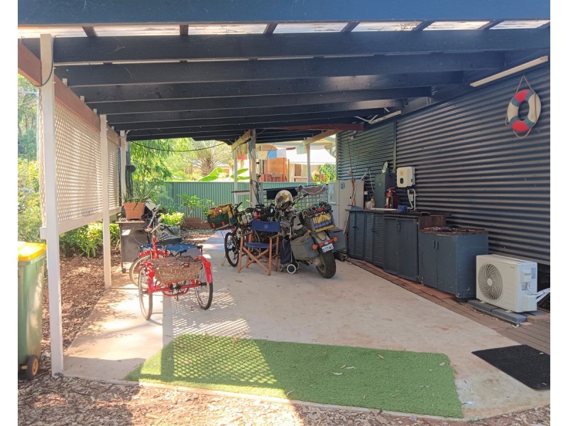 11 Welsby Street, Coochiemudlo Island QLD 4184