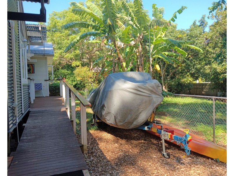 11 Welsby Street, Coochiemudlo Island QLD 4184