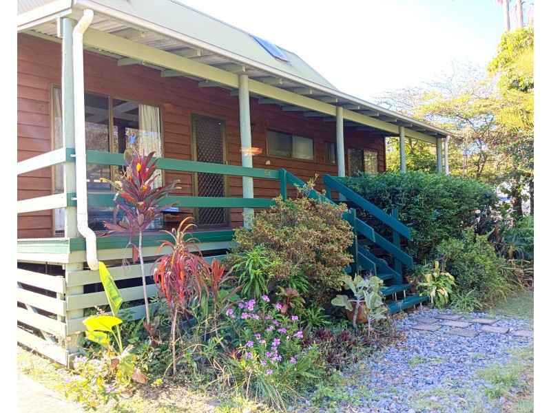 64 Elizabeth Street, Coochiemudlo Island QLD 4184