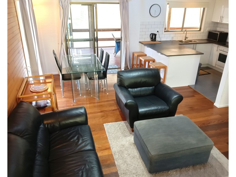 64 Elizabeth Street, Coochiemudlo Island QLD 4184