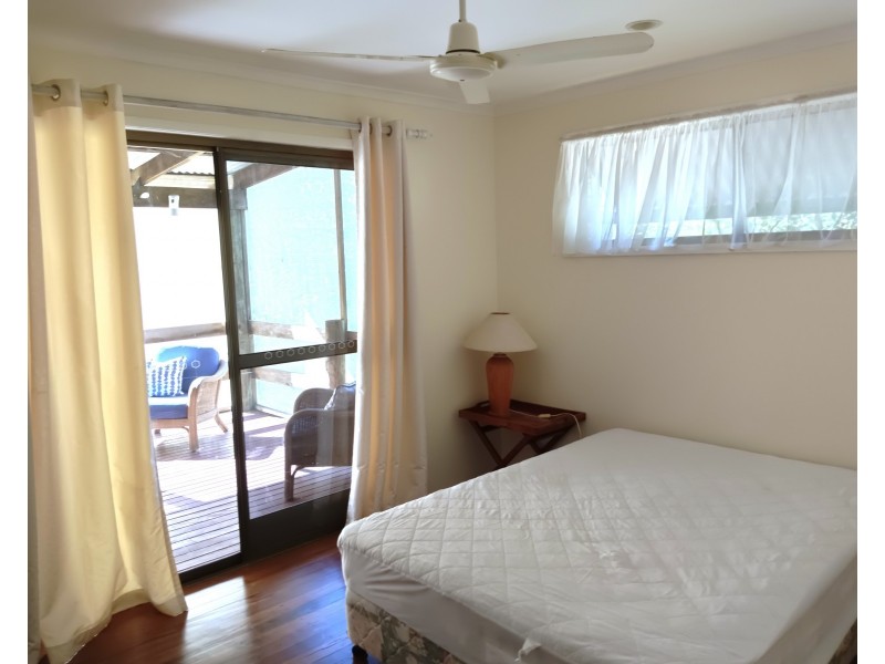 64 Elizabeth Street, Coochiemudlo Island QLD 4184