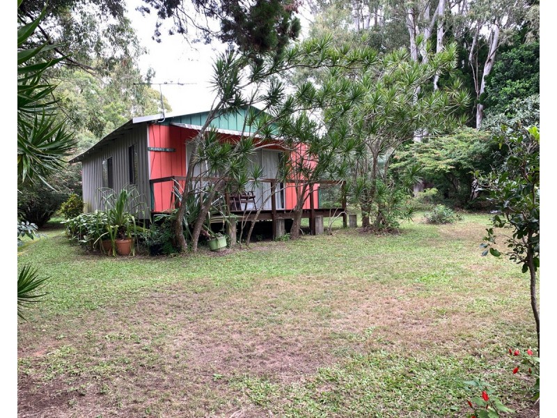 22-24 Mooroondu Street, Coochiemudlo Island QLD 4184