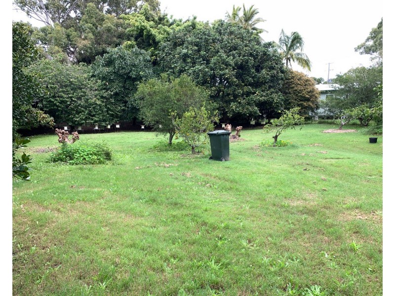 22-24 Mooroondu Street, Coochiemudlo Island QLD 4184