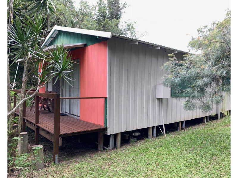 22-24 Mooroondu Street, Coochiemudlo Island QLD 4184