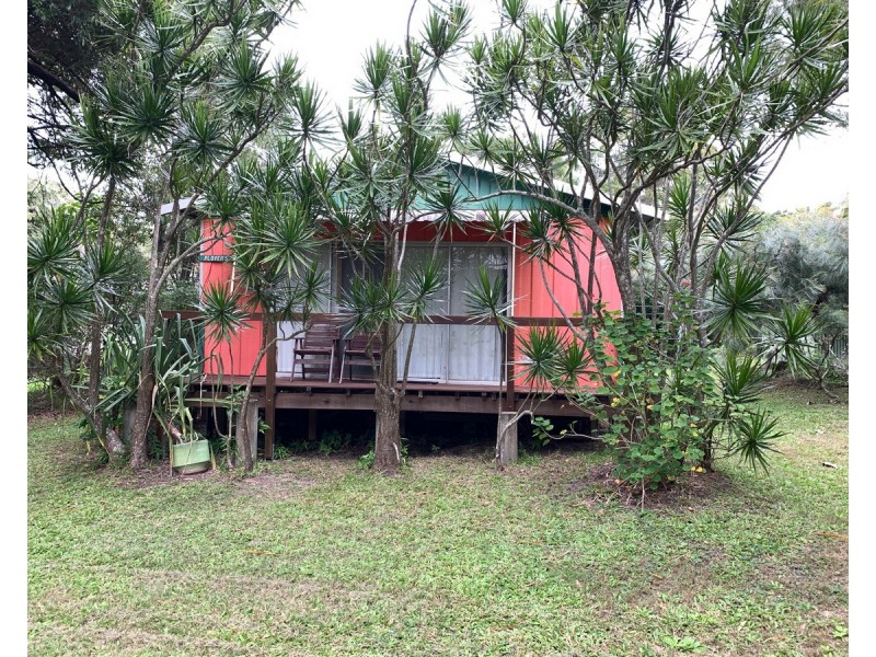 22-24 Mooroondu Street, Coochiemudlo Island QLD 4184