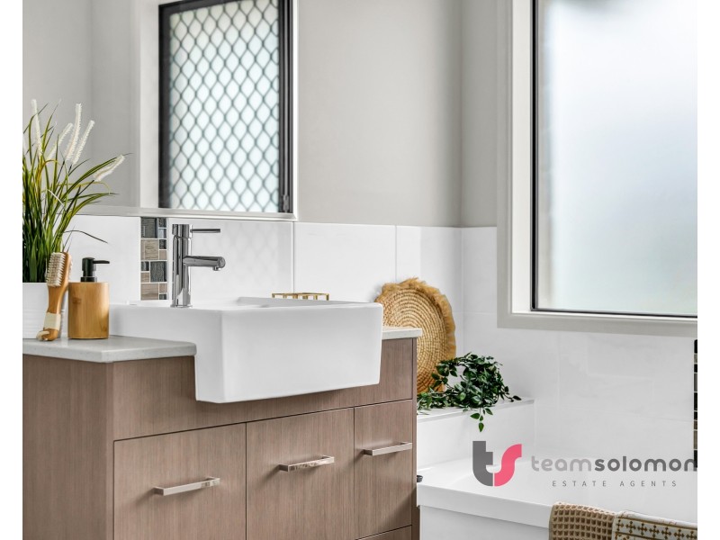 2/13 Yeo Street, Victoria Point QLD 4165