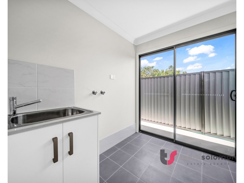 2/13 Yeo Street, Victoria Point QLD 4165