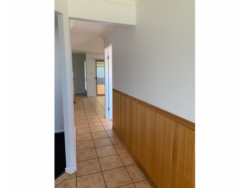 8 Courtney Place, Redland Bay QLD 4165