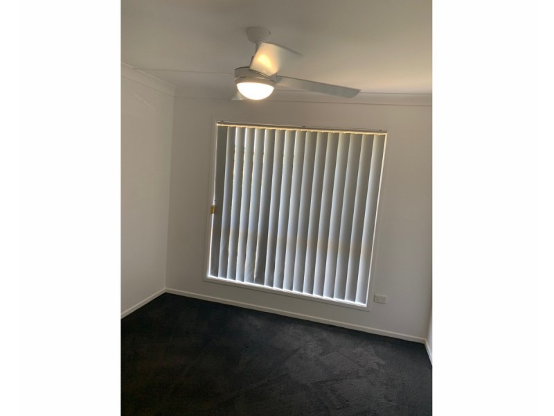 8 Courtney Place, Redland Bay QLD 4165