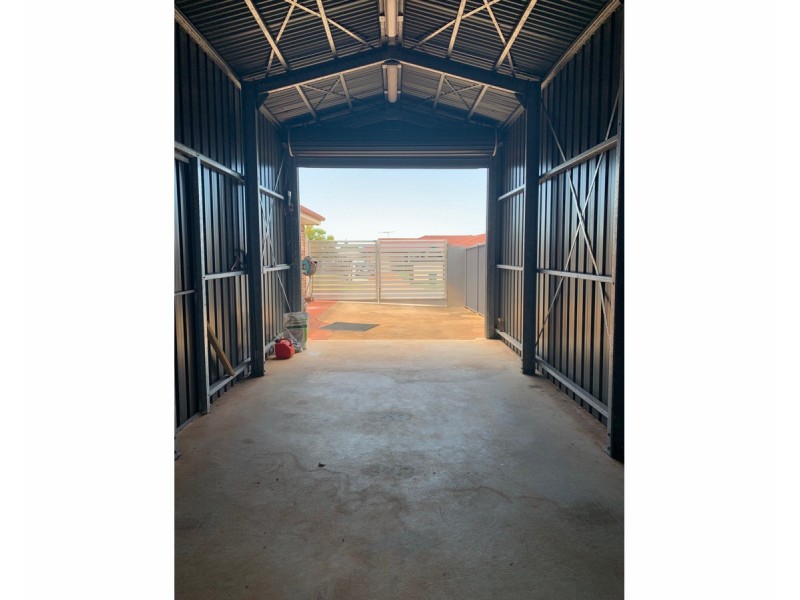 8 Courtney Place, Redland Bay QLD 4165